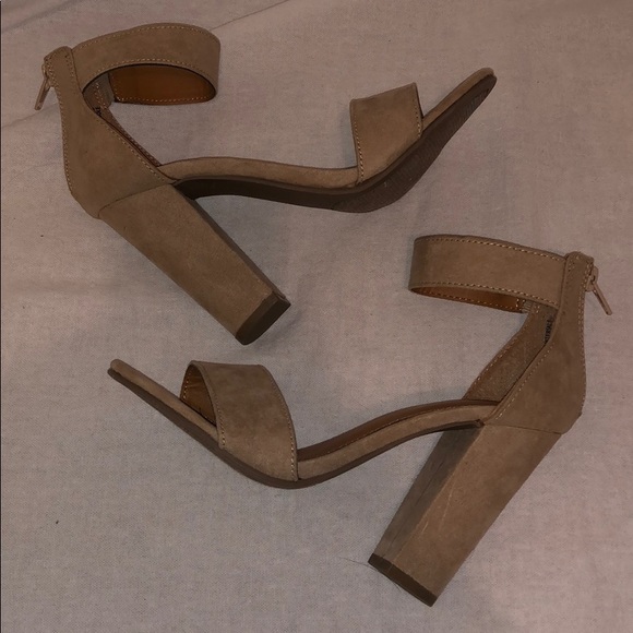 Sugar Nude Heels - Picture 4 of 8